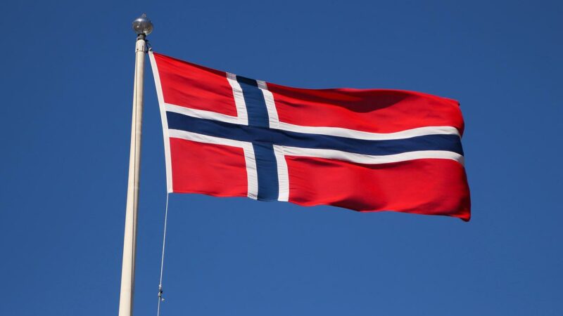 Norwegia zarabia na wojnie