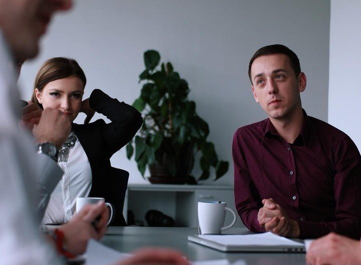 Fałszywe pomówienia w pracy – jak sobie z nimi radzić?