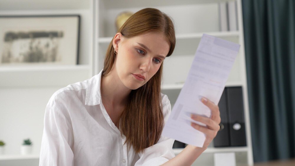 Księgowanie opóźnionej faktury kosztowej – co warto wiedzieć?